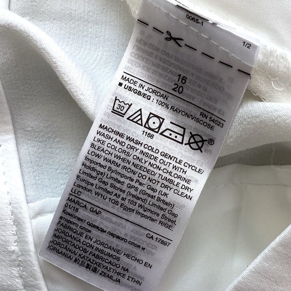 GAP Drapey High Rise Silky Dress Shorts, Snowflake Milk White Rayon Size 16 NWT - Picture 8 of 12